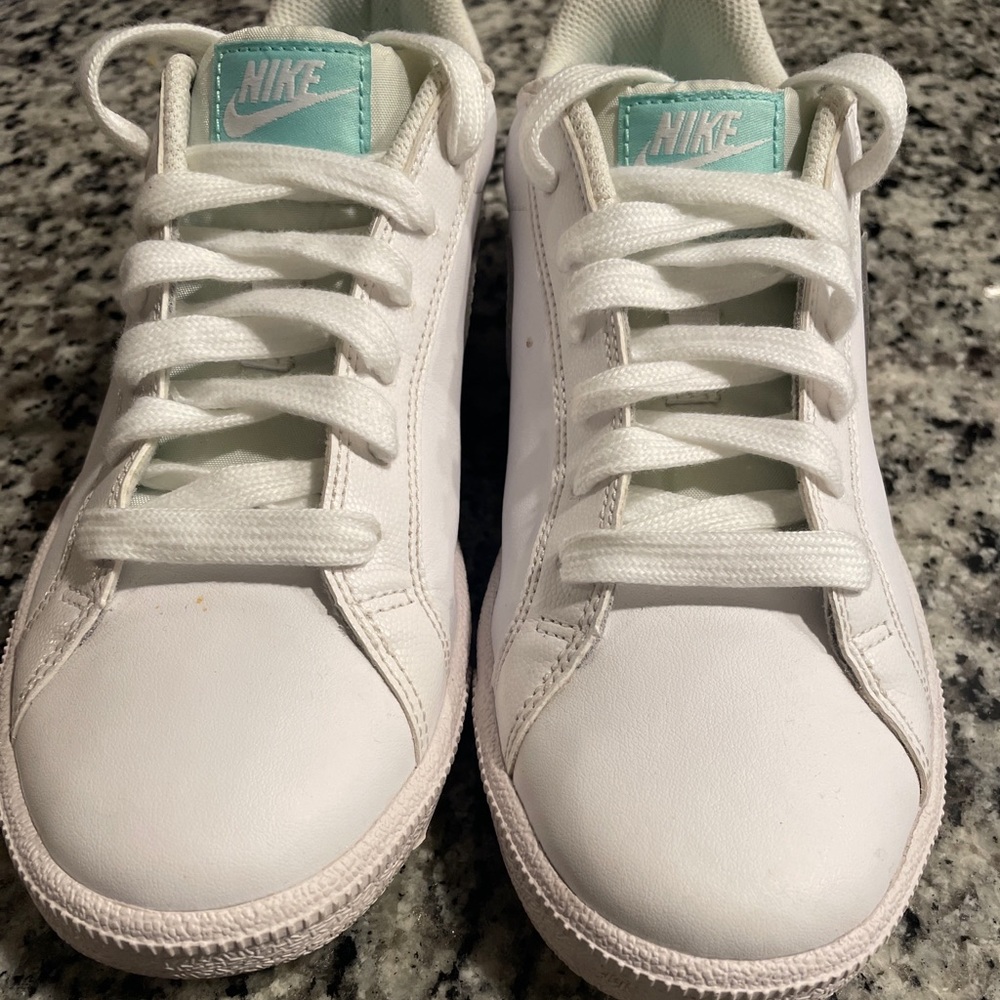 Nike Court Majestic Women’s Shoe